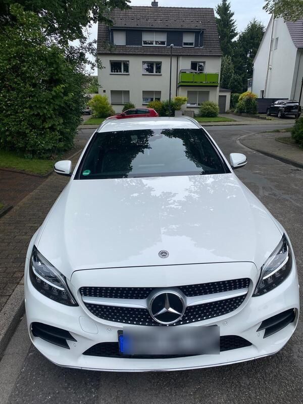 Weiß Gebraucht 2020 Mercedes C300 AMG Kombi | 33.000 € (Fairer Preis) - Bild 1/4