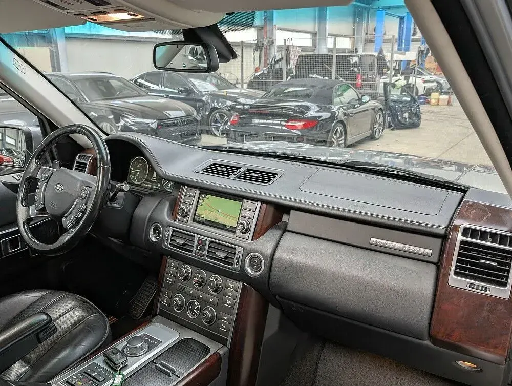 Gebraucht Land Rover Range Rover Vogue 313 PS (230 kW) 2012 Grau SUV