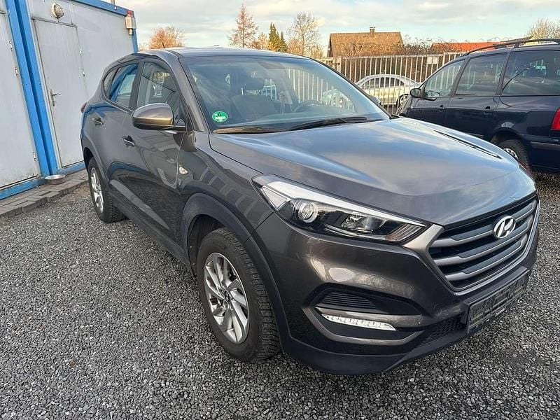 Moon rock / met Gebraucht 2017 Hyundai Tucson GO! SUV | 13.250 € (Superpreis) - Bild 1/4