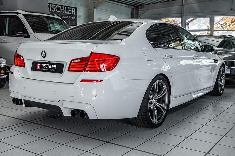 Gebraucht BMW M5 Performance 560 PS (411 kW) 2011 Weiß Limousine