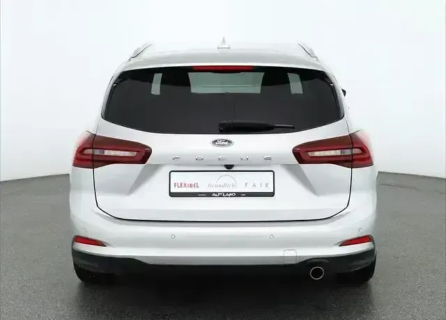 Gebraucht Ford Focus Titanium X 125 PS (91 kW) 2025 Moondustsilbermet. Kombi