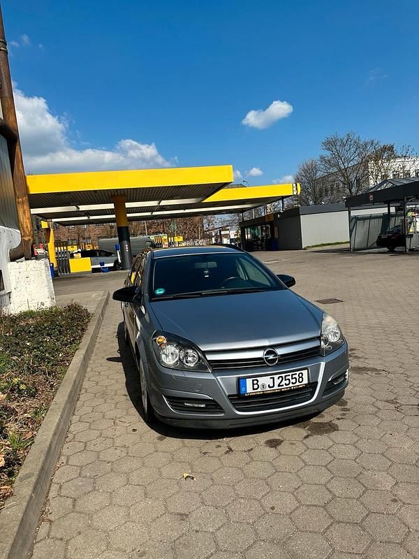 Gebraucht Opel Astra 90 PS (66 kW) 2005 Silber Kombi