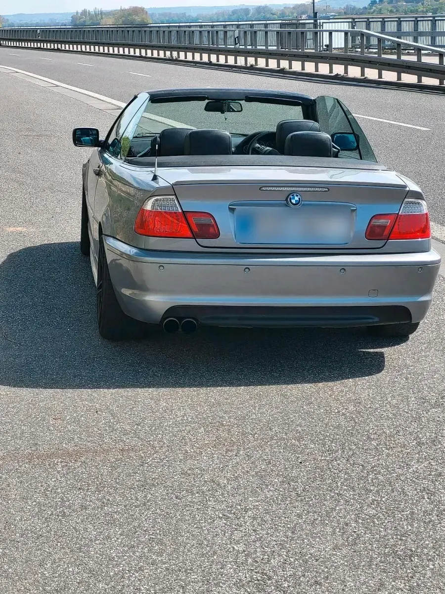 Gebraucht BMW 330 Cabriolet 231 PS (169 kW) 2004 Grau Cabrio