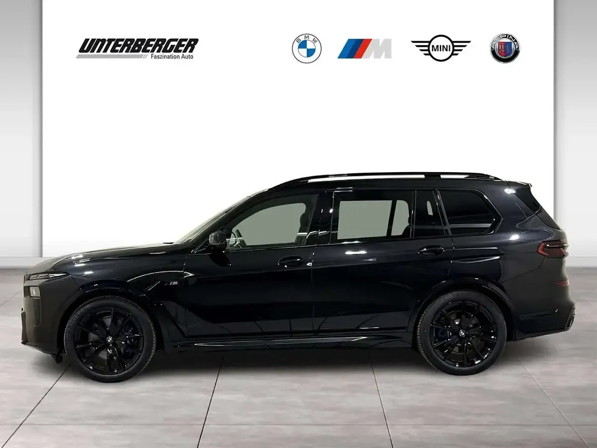 Neu BMW X7 M Sport 340 PS (250 kW) 2026 Saphirschwarz SUV