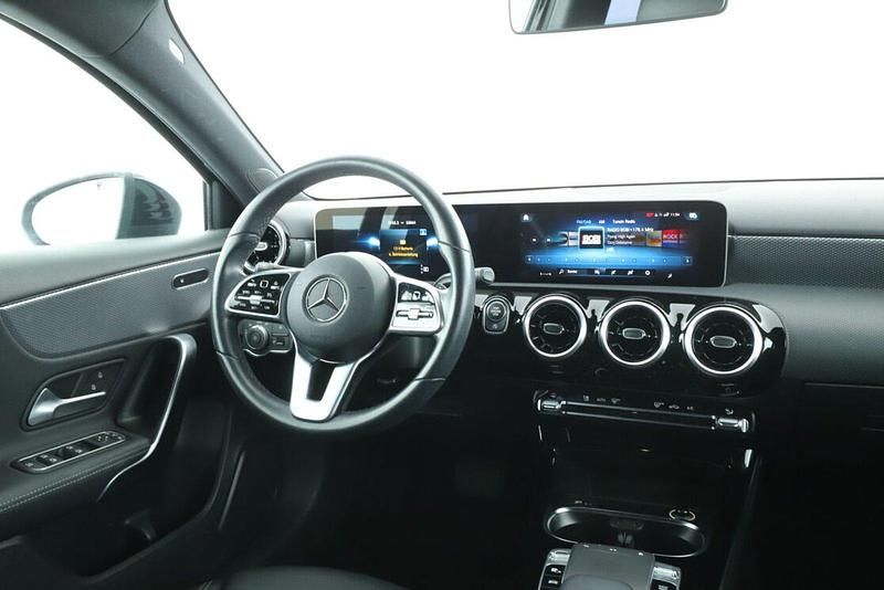 Schwarz Gebraucht 2019 Mercedes A220 Progressive Kombi | 24.700 € (Fairer Preis) - Bild 1/4