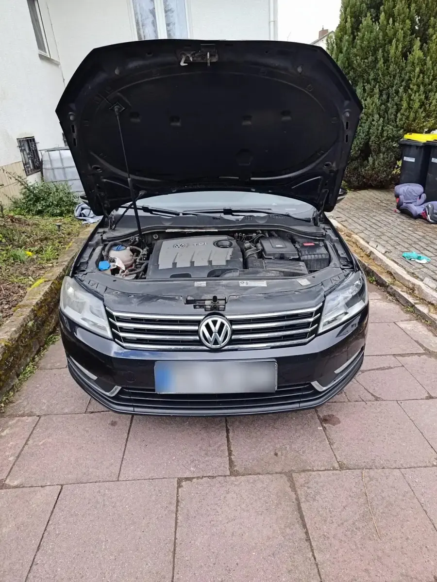 Gebraucht VW Passat 106 PS (77 kW) 2011 Schwarz Kombi