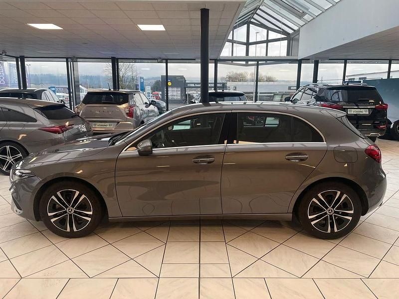 Gebraucht Mercedes A180 Advanced 136 PS (100 kW) 2024 Grau Limousine