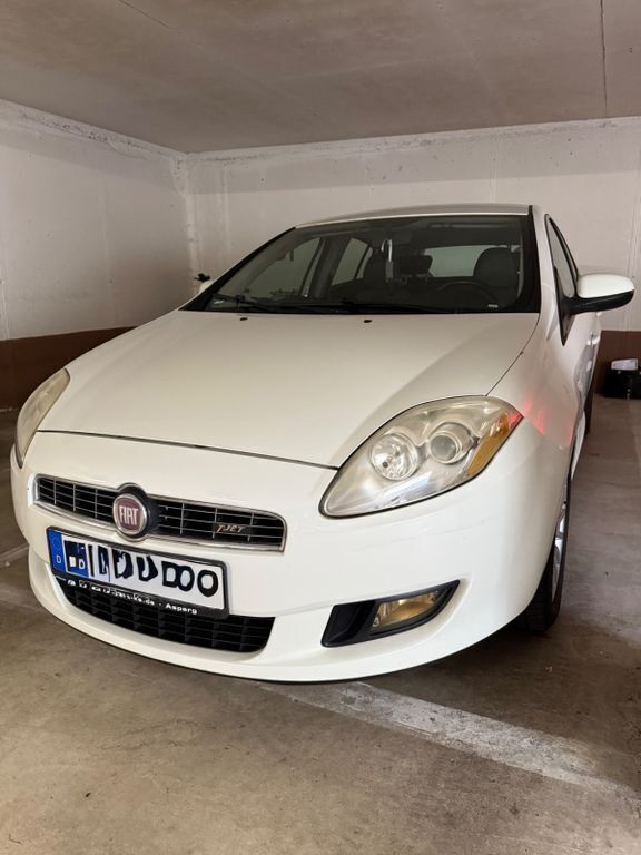 Weiß Gebraucht 2009 Fiat Bravo Dynamic Kleinwagen | 2.999 € (Fairer Preis) - Bild 1/4