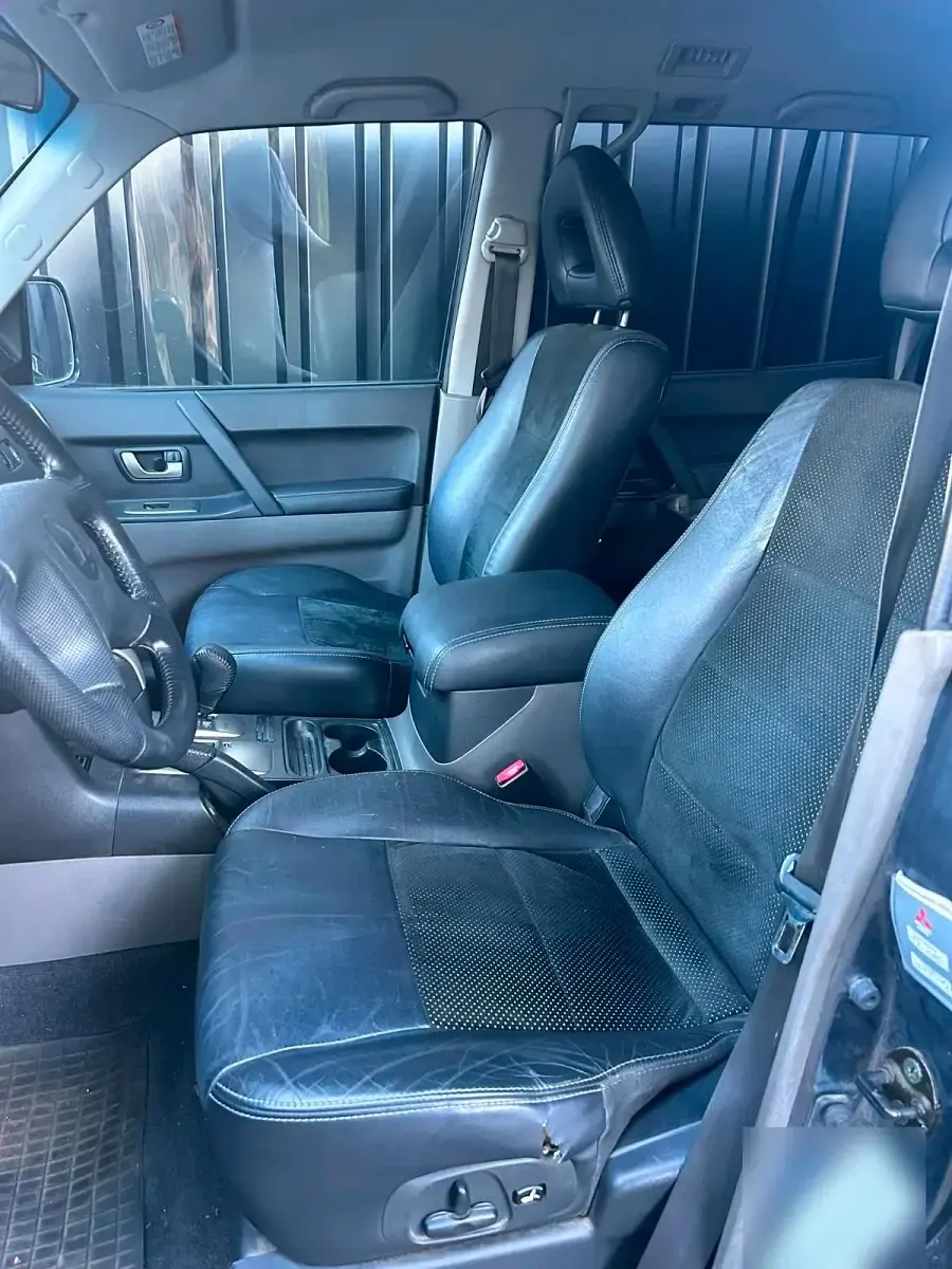 Gebraucht Mitsubishi Pajero 160 PS (117 kW) 2006 Grau SUV