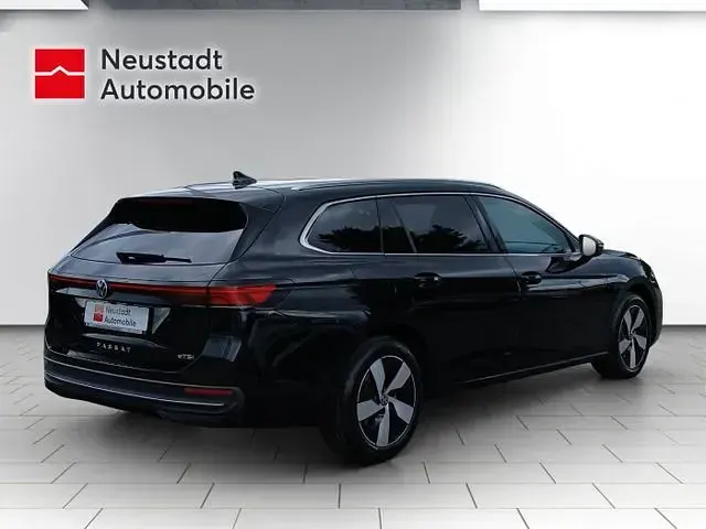 Gebraucht VW Passat Business 150 PS (110 kW) 2026 Schwarz Kombi