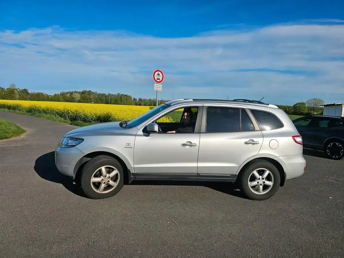 Gebraucht Hyundai Santa Fe 155 PS (114 kW) 2009 Silber SUV