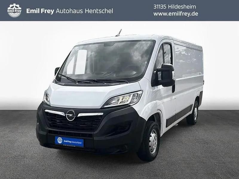 Weiß Gebraucht 2022 Opel Movano Edition Van | 19.800 € (Superpreis) - Bild 1/4