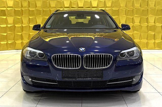 Gebraucht BMW 530 Sport Line 258 PS (189 kW) 2011 Blau Limousine