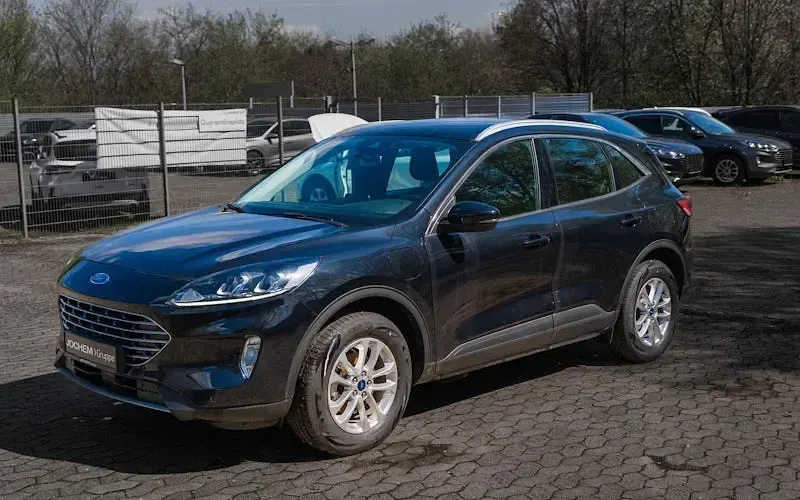 Gebraucht Ford Kuga Titanium 224 PS (164 kW) 2022 Schwarz SUV