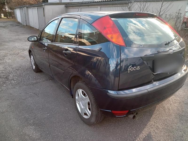 Gebraucht Ford Focus 101 PS (74 kW) 2002 Blau Limousine