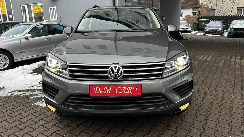 Gebraucht VW Touareg 204 PS (150 kW) 2016 Canyon grey metallic SUV