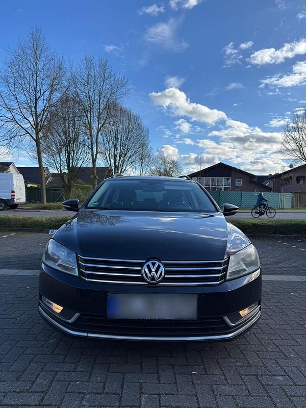 Gebraucht VW Passat 140 PS (102 kW) 2013 Schwarz Kombi