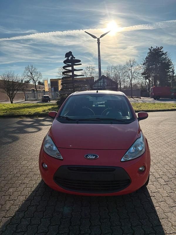Gebraucht Ford Ka Titanium 69 PS (50 kW) 2011 Rot Kleinwagen