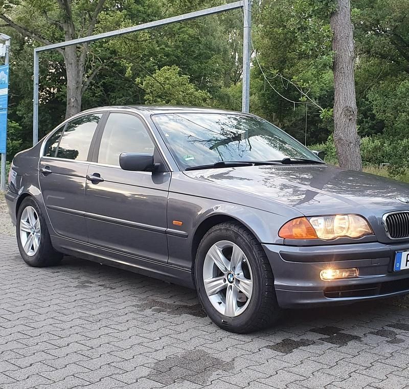 Gebraucht BMW 328 193 PS (141 kW) 1999 Grau Limousine