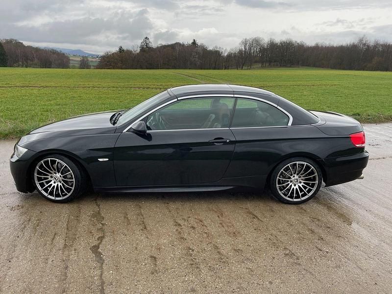 Gebraucht BMW 320 Cabriolet 177 PS (130 kW) 2009 Schwarz Cabrio