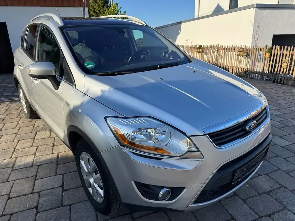 Gebraucht Ford Kuga 163 PS (119 kW) 2011 Silber SUV