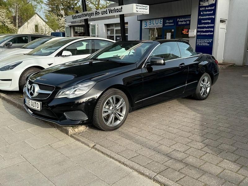 Schwarz Gebraucht 2015 Mercedes E220 Cabrio | 19.500 € (Fairer Preis) - Bild 1/4