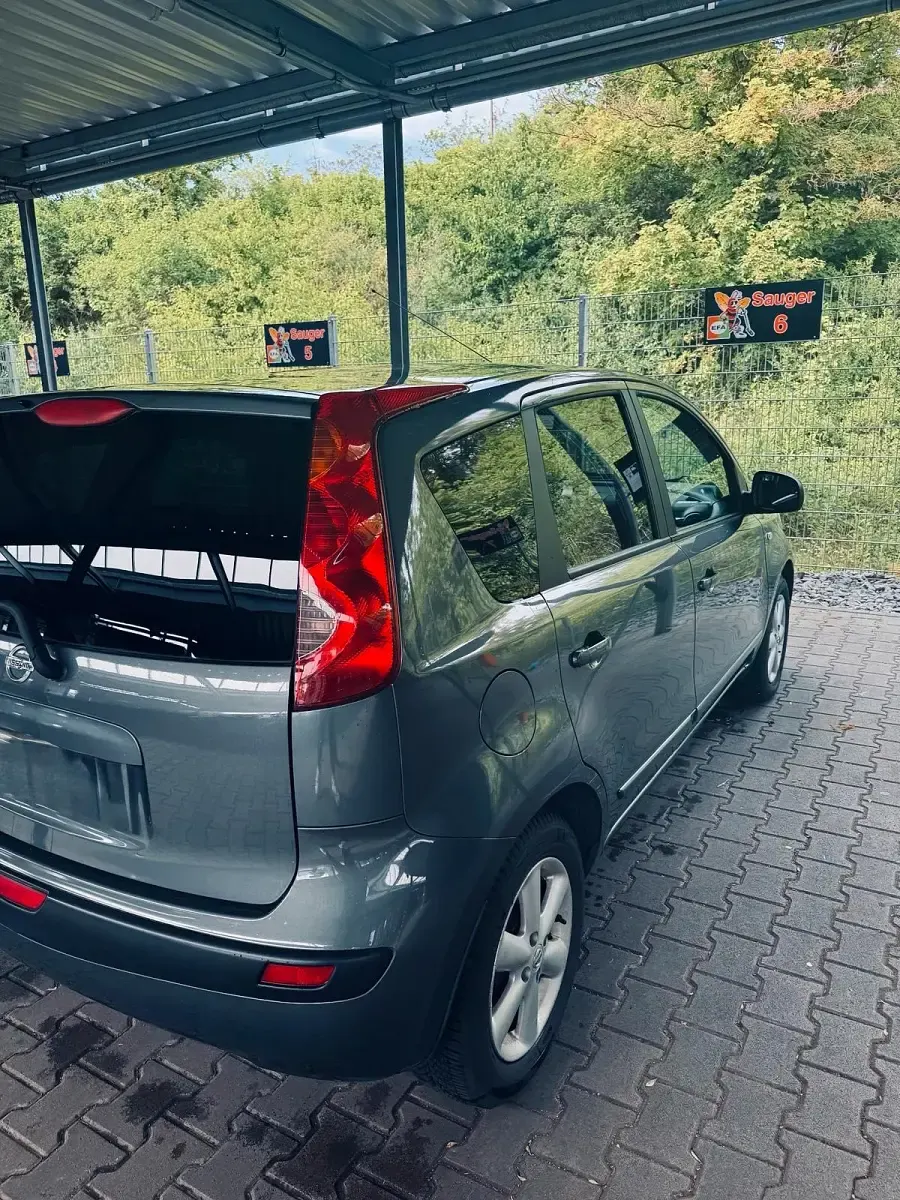 Second-hand Nissan Note 110 CP (80 kW) 2006 Andere farben Hatchback