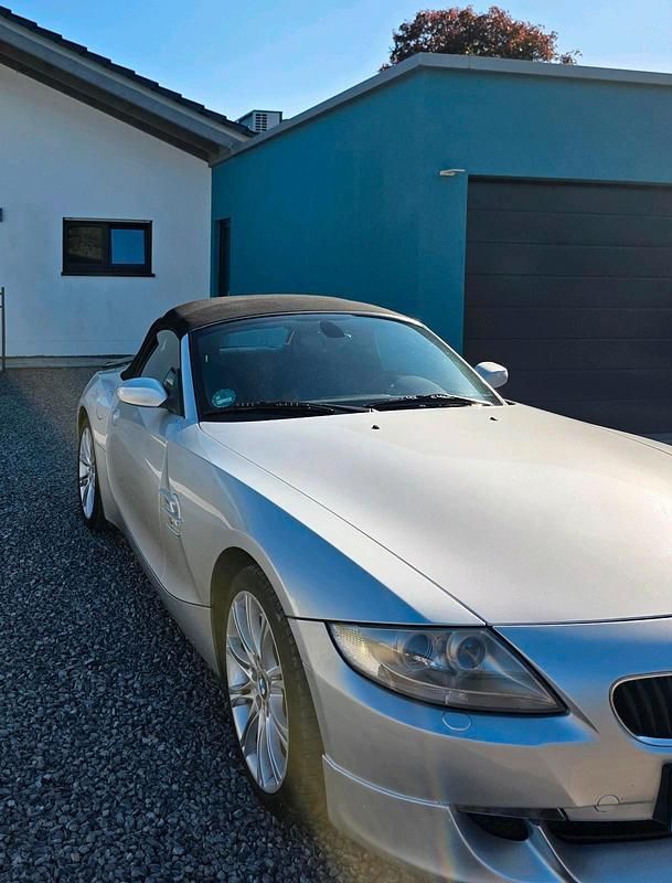 Silber Gebraucht 2007 BMW Z4 Cabrio | 16.899 € (Fairer Preis) - Bild 1/4