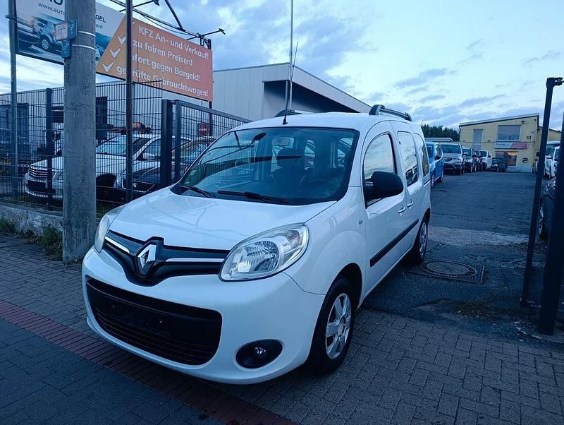 Weiß Gebraucht 2014 Renault Kangoo Happy Family Van / Kleinbus | 5.990 € (Superpreis) - Bild 1/4