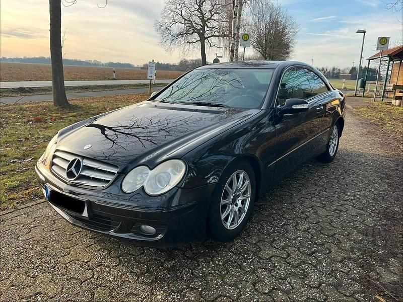 Schwarz Gebraucht 2006 Mercedes CLK220 Coupé | 4.500 € (Fairer Preis) - Bild 1/4