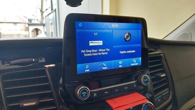 Gebraucht Ford Tourneo 131 PS (96 kW) 2020 Weiß Van / Kleinbus