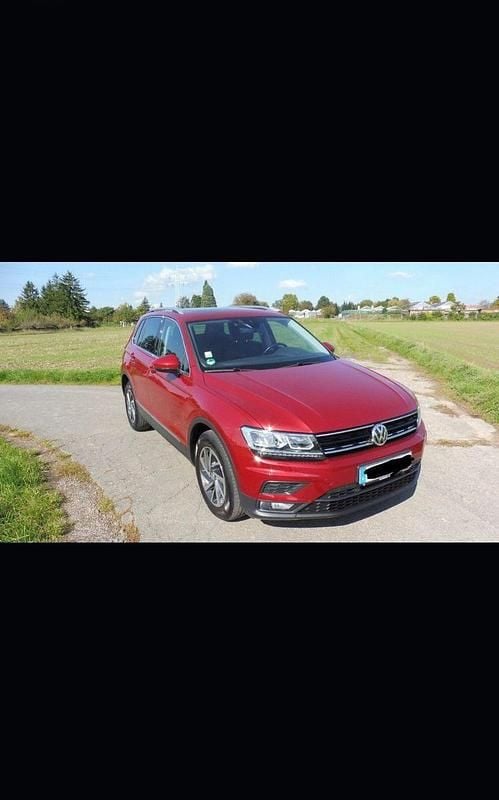 Gebraucht VW Tiguan Sound 179 PS (131 kW) 2018 Rot SUV