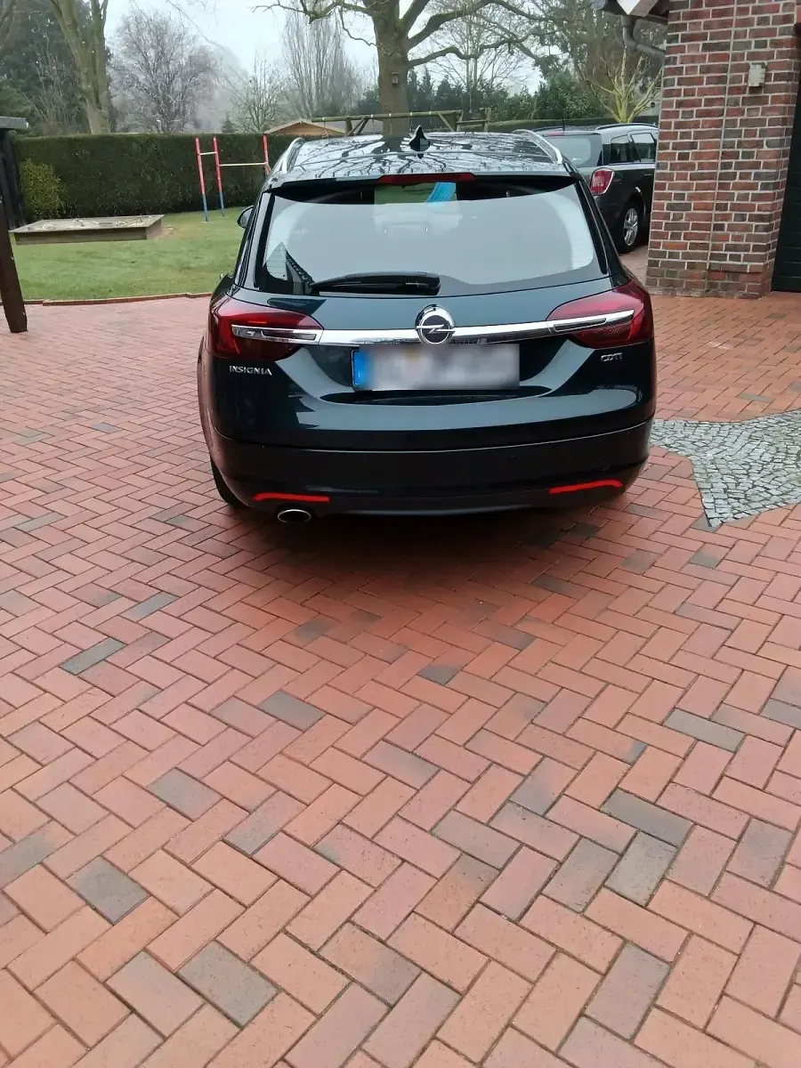 Używany Opel Insignia 170 KM (125 kW) 2016 Zielony Kombi