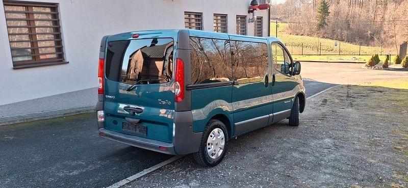 Gebraucht Renault Trafic 145 PS (106 kW) 2010 Blau Van / Kleinbus