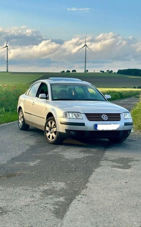 Silber Gebraucht 2003 VW Passat Basis Limousine | 1.200 € (Superpreis) - Bild 1/4