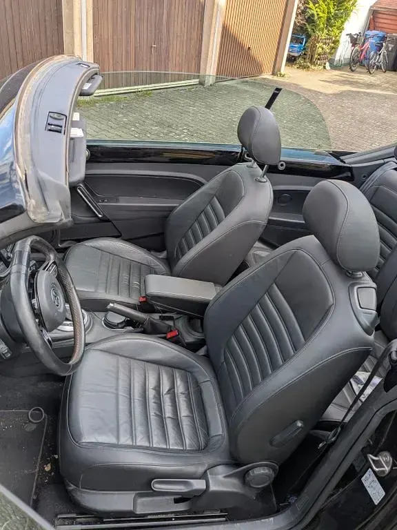 Second-hand VW Beetle Design 105 CP (77 kW) 2015 Negru Hatchback