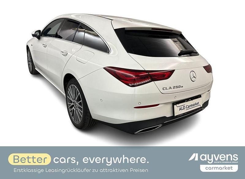 Gebraucht Mercedes CLA250e Shooting Brake Progressive 160 PS (117 kW) 2021 Weiß Kombi