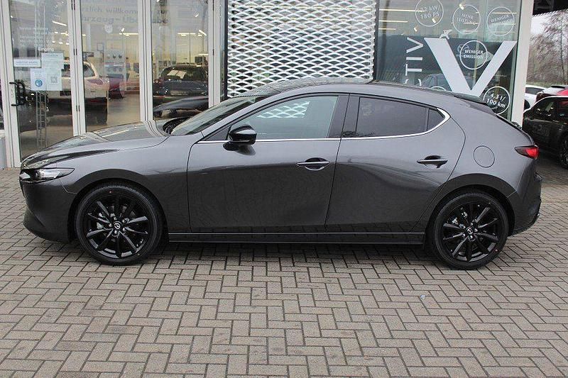 Neu Mazda 3 Homura-Line 140 PS (102 kW) 2026 Machine gray Limousine