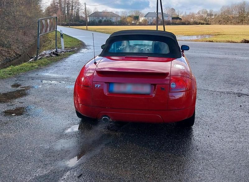 Gebraucht Audi TT Roadster 150 PS (110 kW) 2001 Rot Cabrio