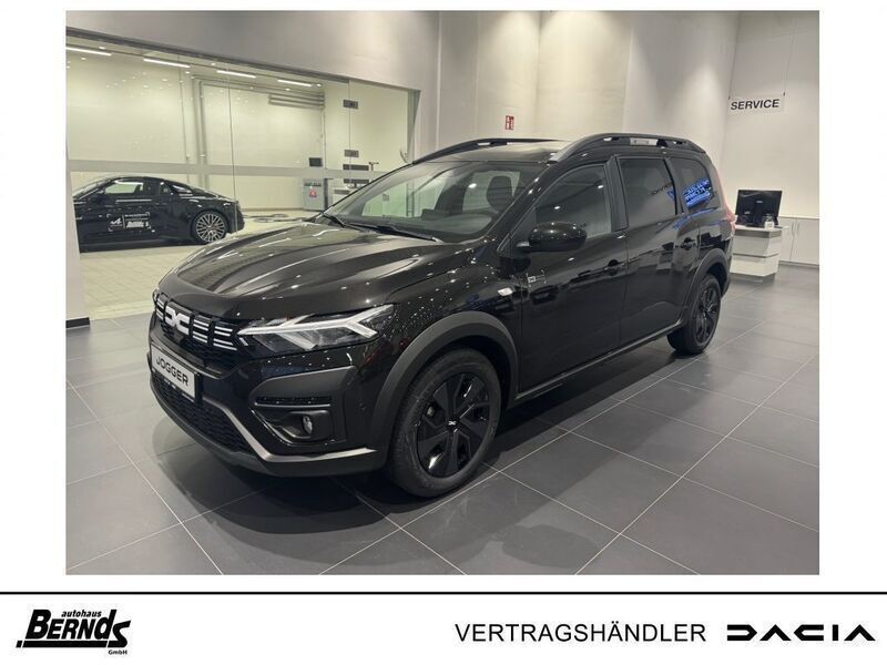 Schwarz Neu 2025 Dacia Jogger Expression Limousine | 23.269 € (Fairer Preis) - Bild 1/4