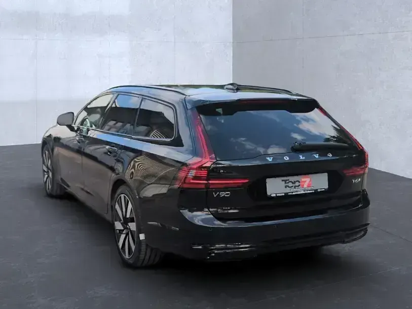 Gebraucht Volvo V90 Plus 349 PS (256 kW) 2025 Onyx black Kombi