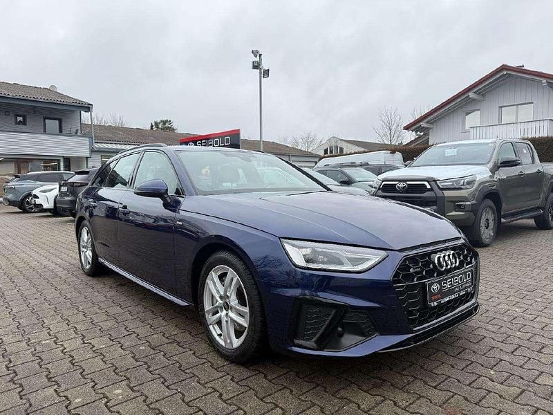 Gebraucht Audi A4 S-Line 204 PS (150 kW) 2024 Navarrablau metallic Kombi