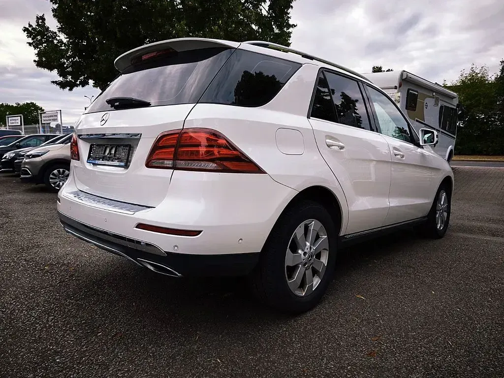 Gebraucht Mercedes GLE250 204 PS (150 kW) 2018 Weiß SUV