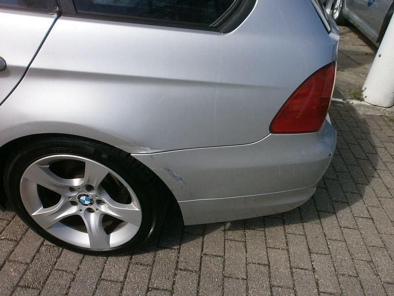 Gebraucht BMW 320 177 PS (130 kW) 2008 Silber Kombi