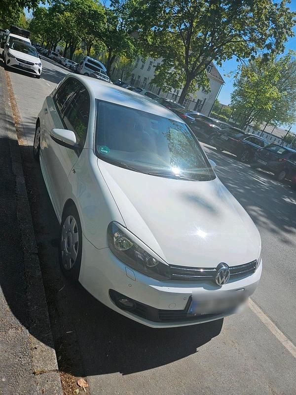 Weiß Gebraucht 2011 VW Golf VI Kombi | 4.350 € (Fairer Preis) - Bild 1/4