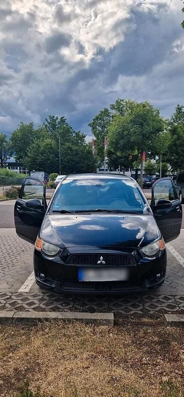 Schwarz Gebraucht 2009 Mitsubishi Colt Kleinwagen | 3.050 € (Fairer Preis) - Bild 1/4