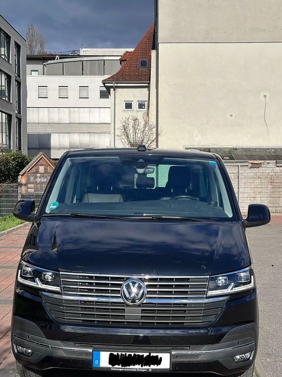Gebraucht VW Multivan Generation Six 150 PS (110 kW) 2022 Schwarz Van