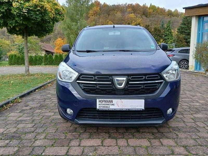 Blau Gebraucht 2017 Dacia Lodgy Ambiance Van / Kleinbus | 4.980 € (Superpreis) - Bild 1/4