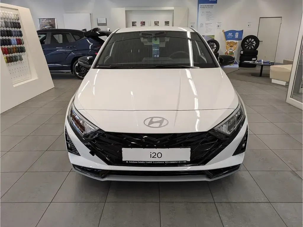 Neu Hyundai i20 Blackline 90 PS (66 kW) 2026 Weiß Kleinwagen