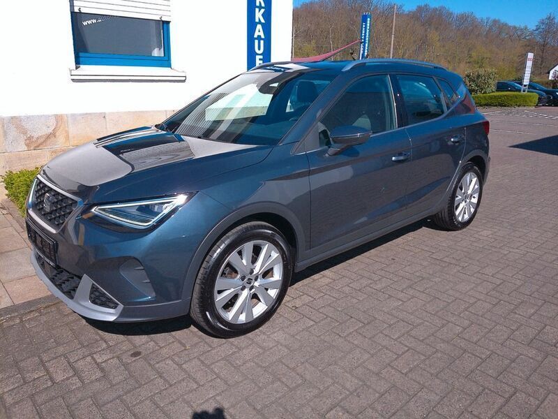 Grau Gebraucht 2022 Seat Arona Xperience SUV | 19.990 € (Fairer Preis) - Bild 1/4